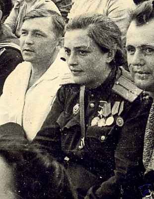 Lyudmila-Pavlichenko-russian-female-sniper in US